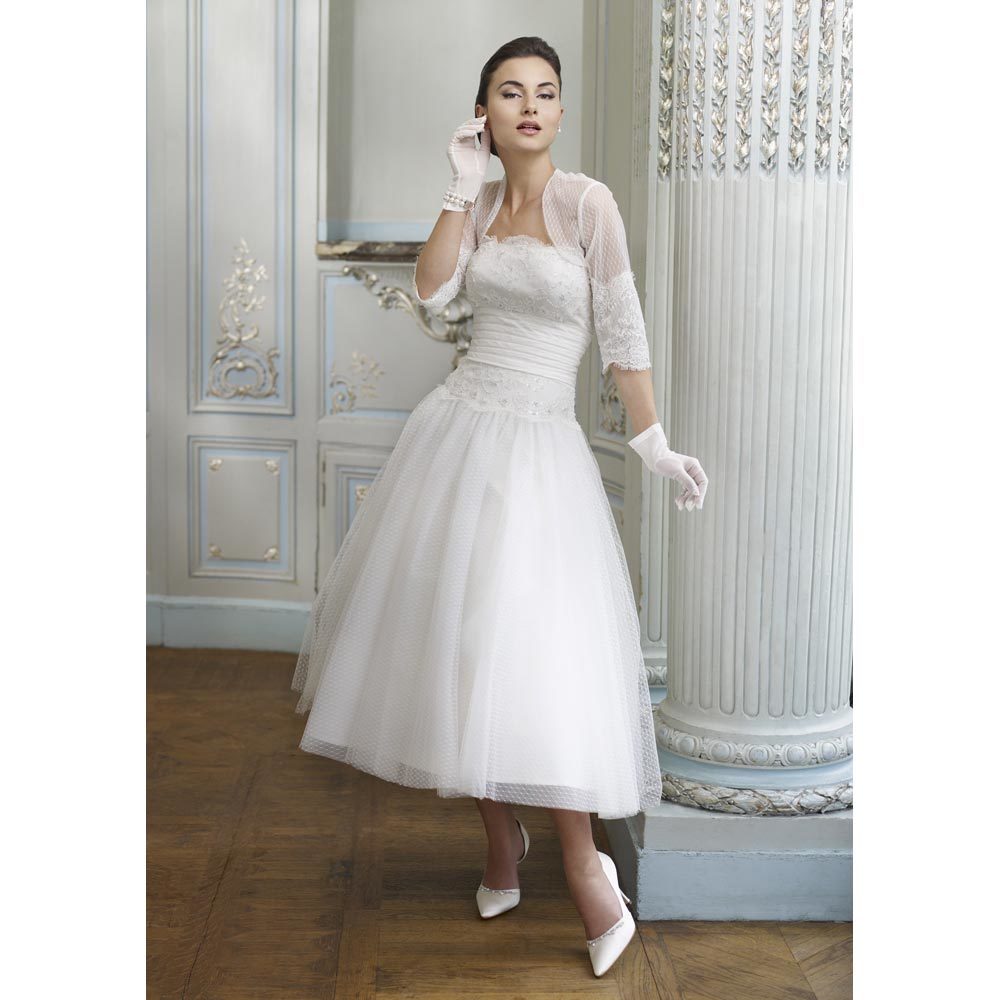 gorgeous-tea-length-wedding-dress