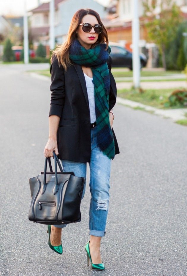 matching-green-scarf-and-shoes