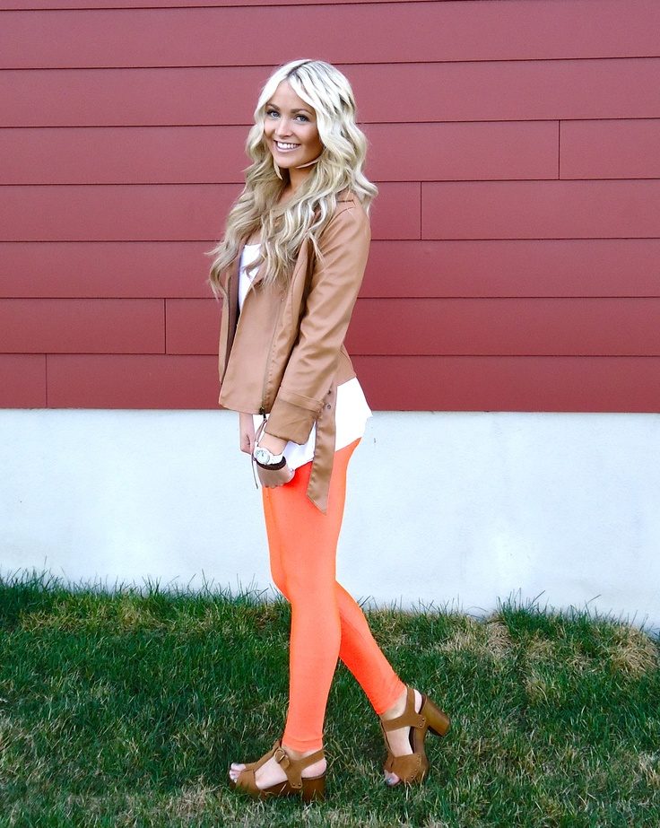 neon-orange-leggings
