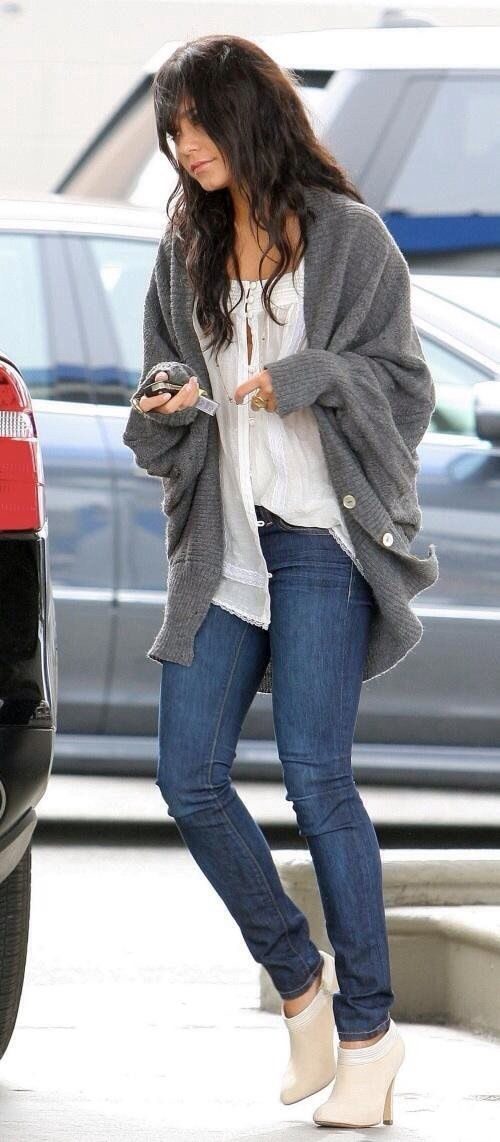 skinny-jeans-and-oversized-sweater