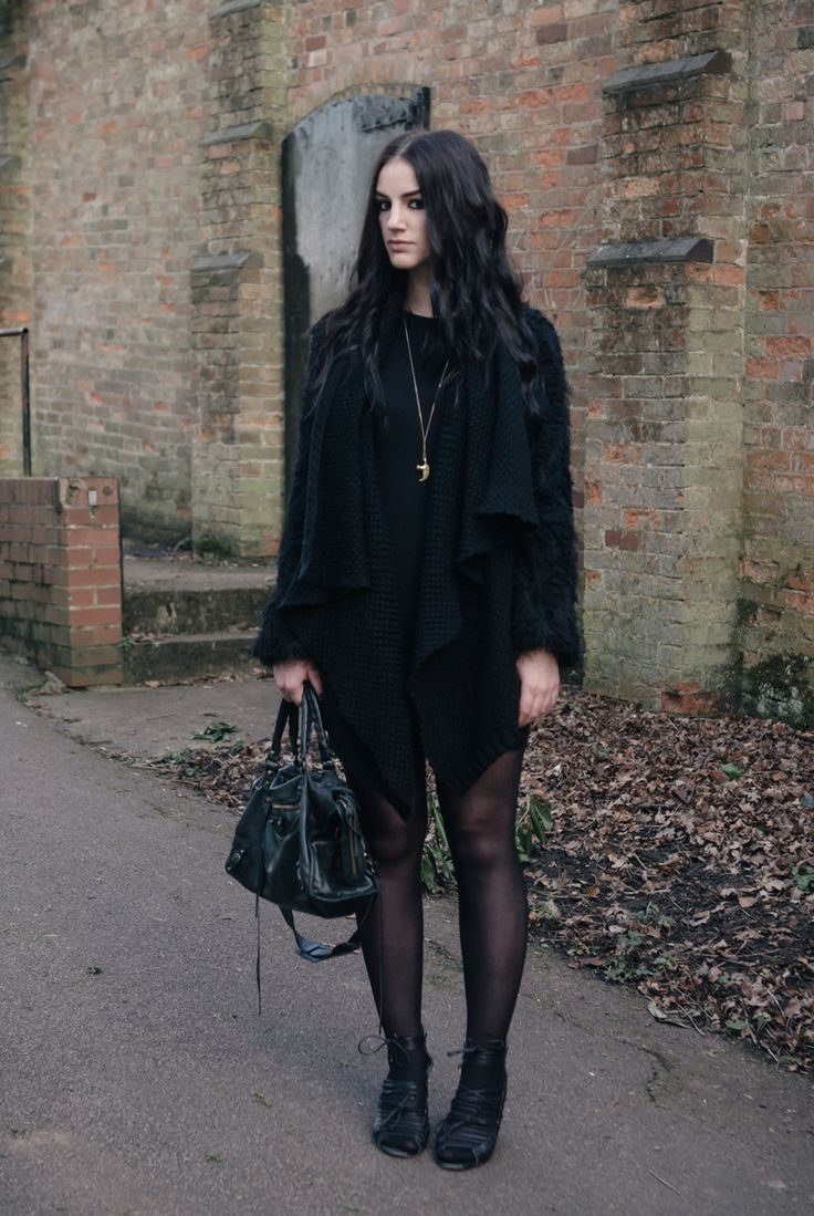 all-black-outfit-with-fuzzy-cardigan