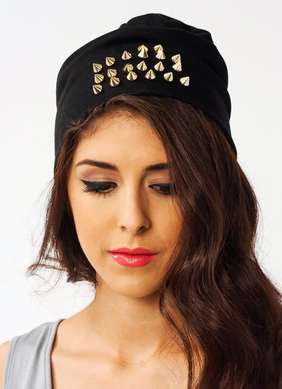 black-beanie-with-spikes