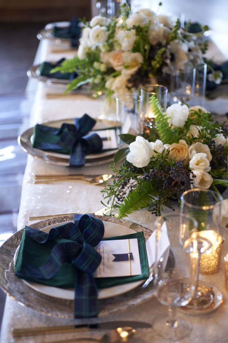 table-setting-with-plaid