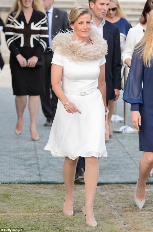 white-dress-and-fur-countess-of-wessex