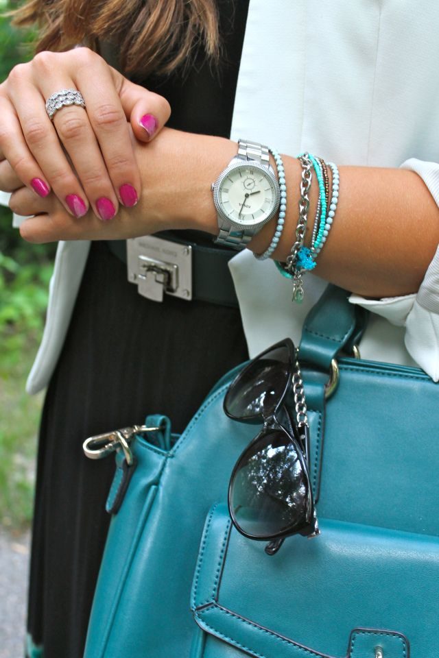 color-coordinated-accessories