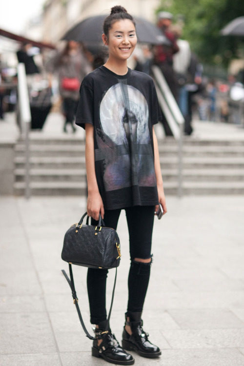 edgy-off-duty-outfit