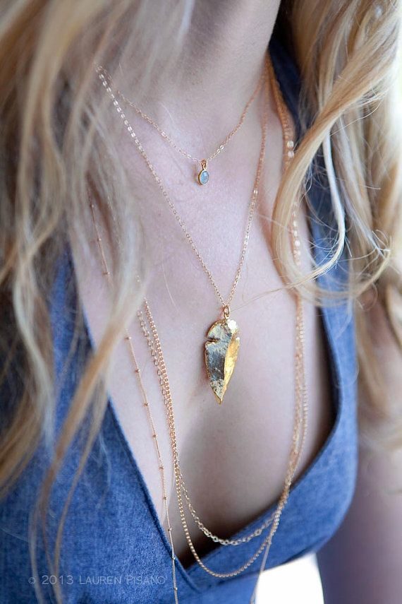 elegant-gold-necklace-layers