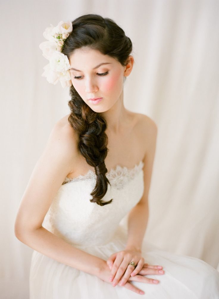 natural-blushing-bride