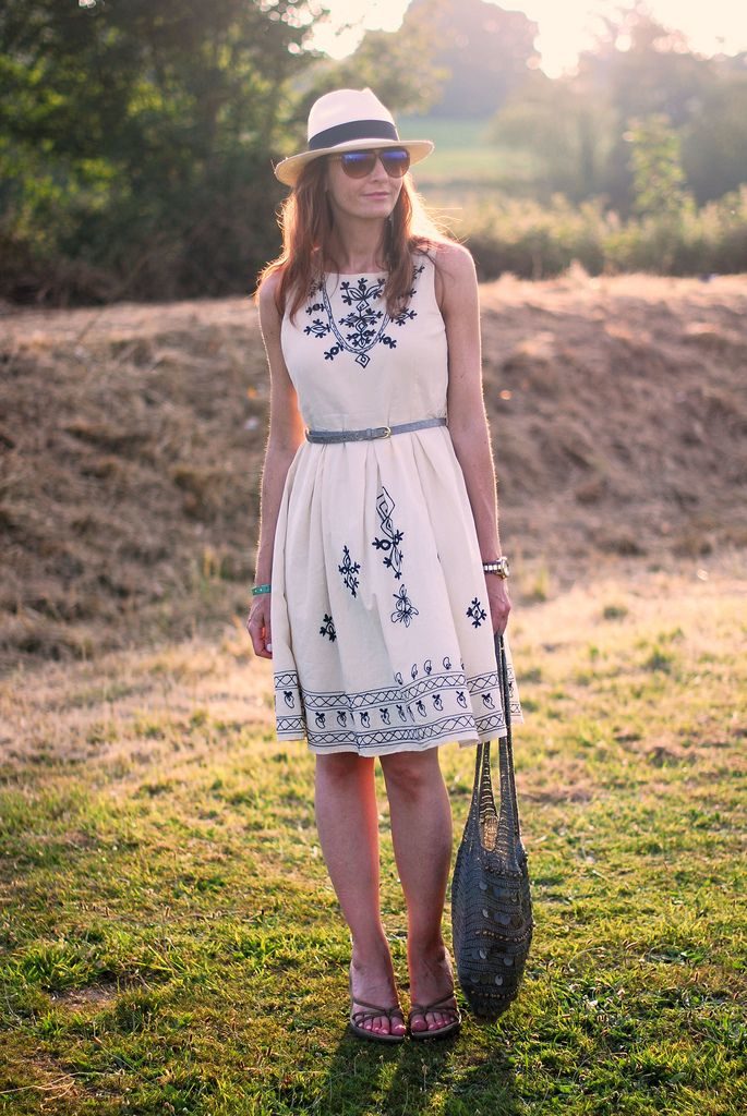 summer-embroidered-white-dress