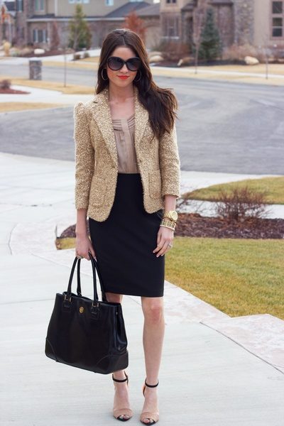 blazer-and-pencil-skirt
