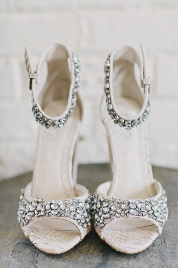 bridal-shoes-with-rhinestones