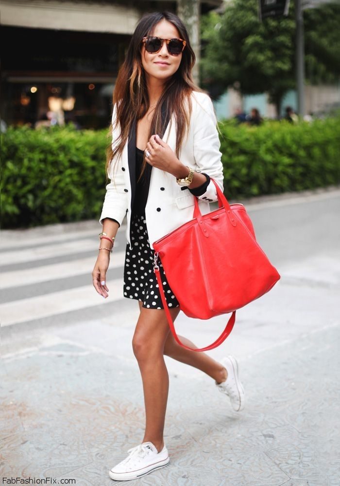 blazer-and-sneakers-outfit