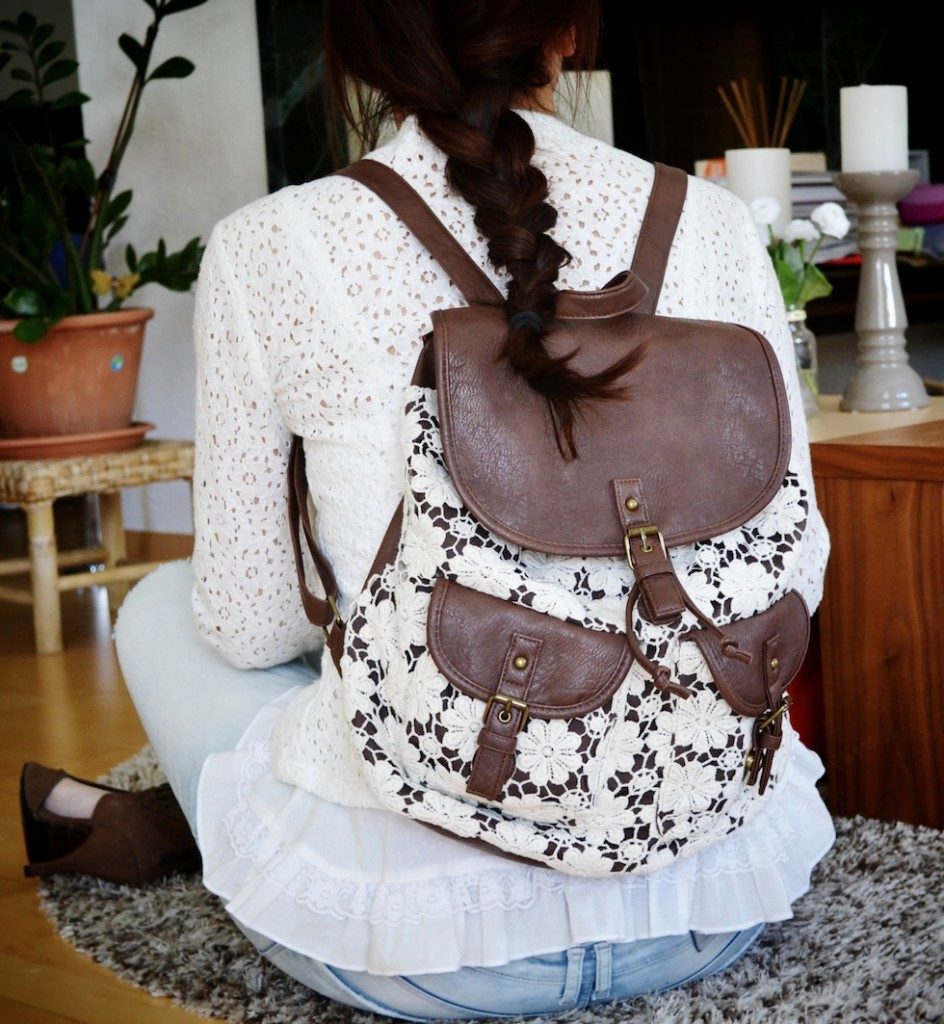 lace-backpack-944x1024-1