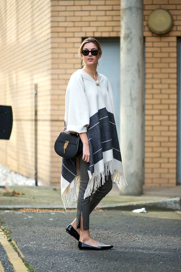 oversized-poncho-outfit