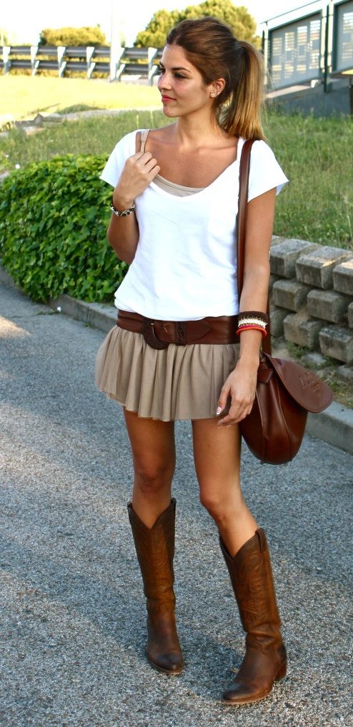 skirt-and-cowboy-boots