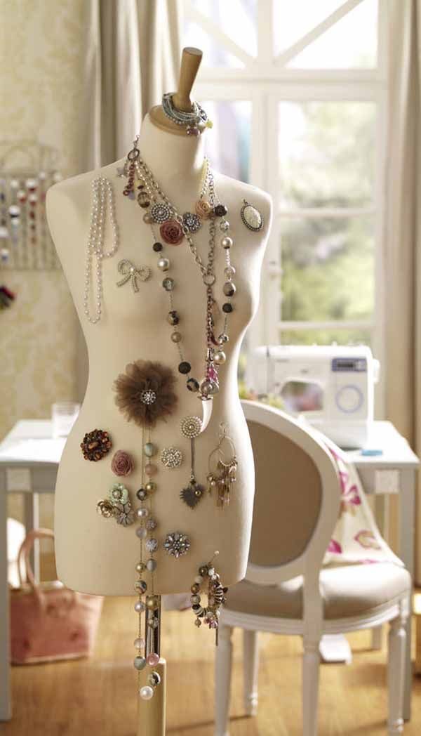 dress-form-jewelry-storage