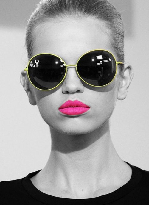 bright-pink-lipstick