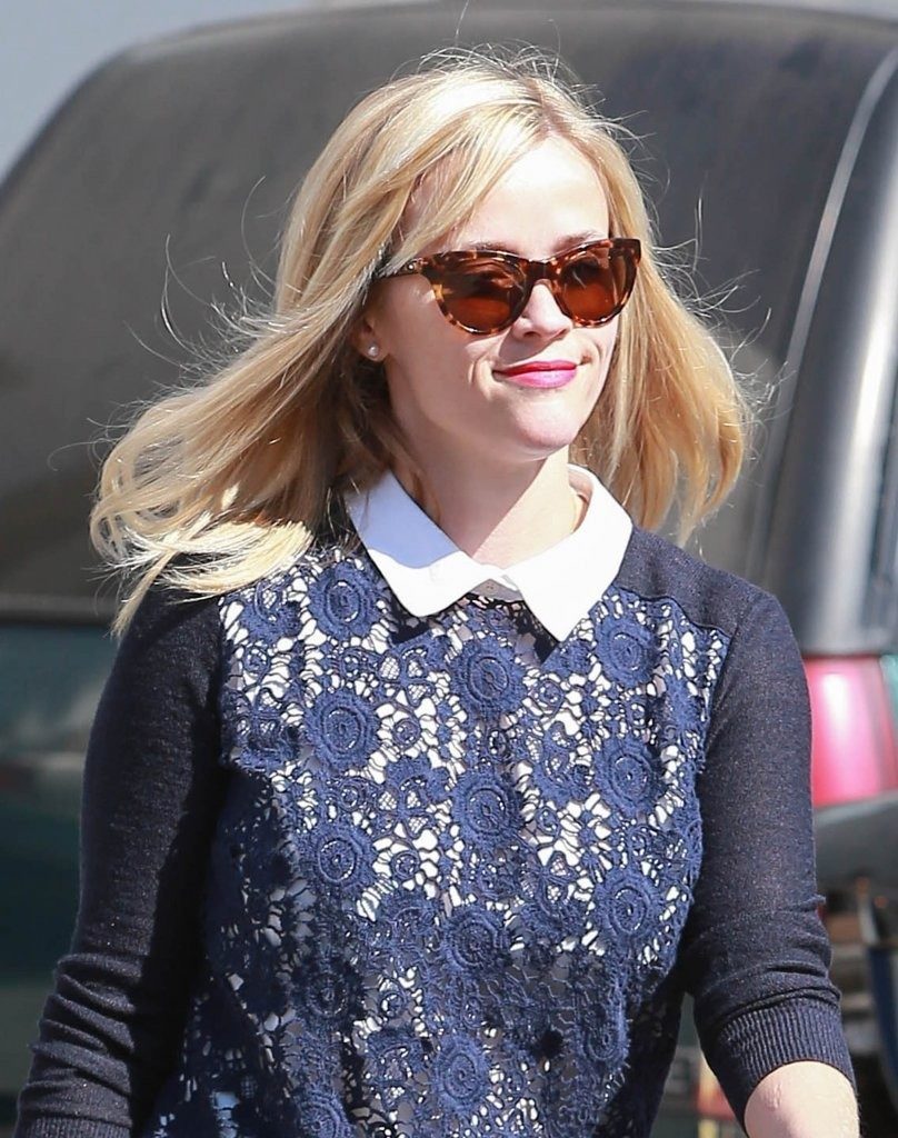 reese-witherspoon-cateye-glasses-808x1024-1