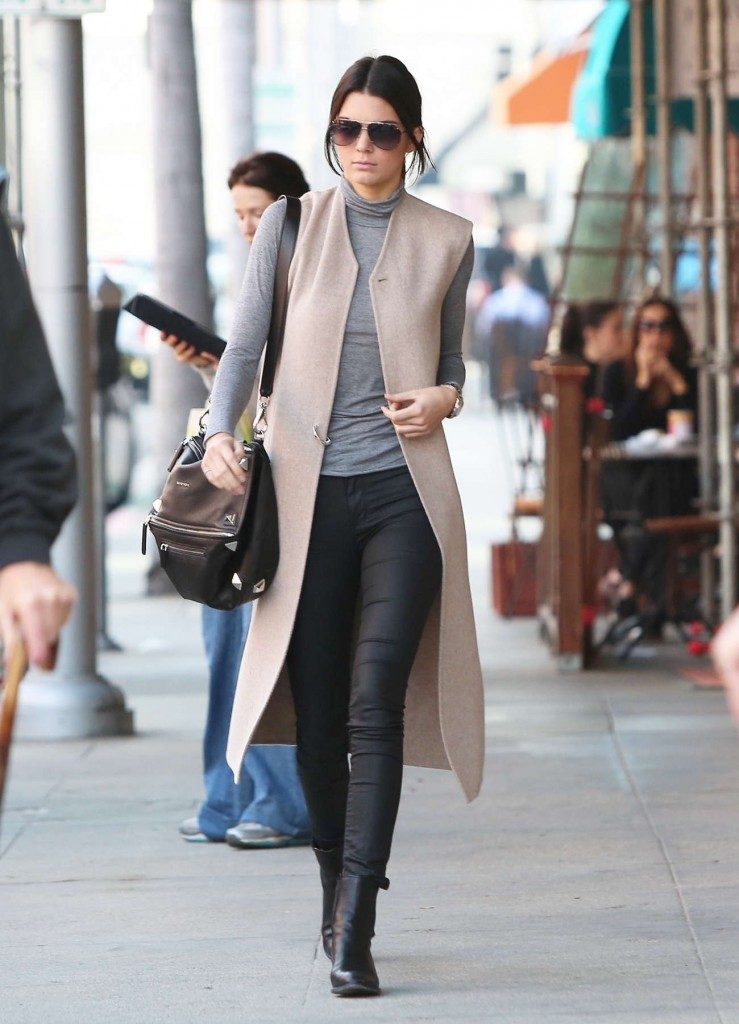 camel-trench-coat-kendall-jenner-739x1024-1