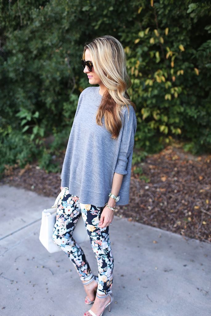 floral-leggings-and-gray-sweater