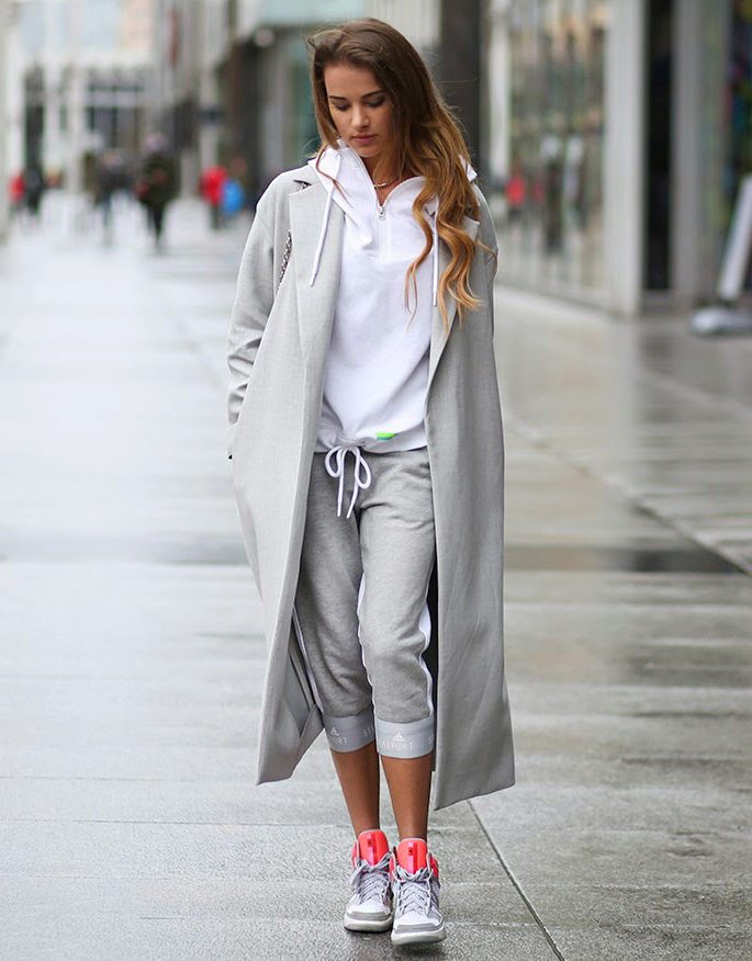 gray-jogger-pants-atleisure-outfit