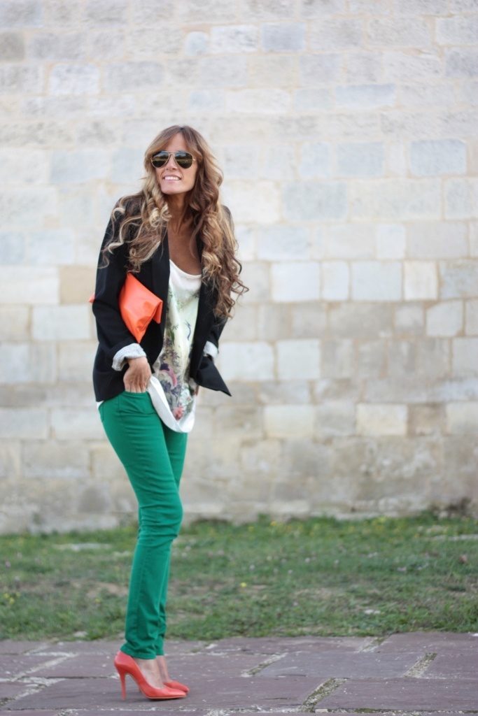 green-jeans-and-black-blazer