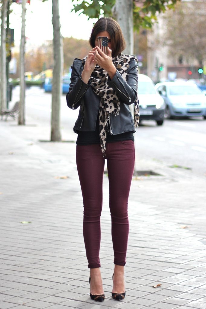 maroon-jeggings-outfit