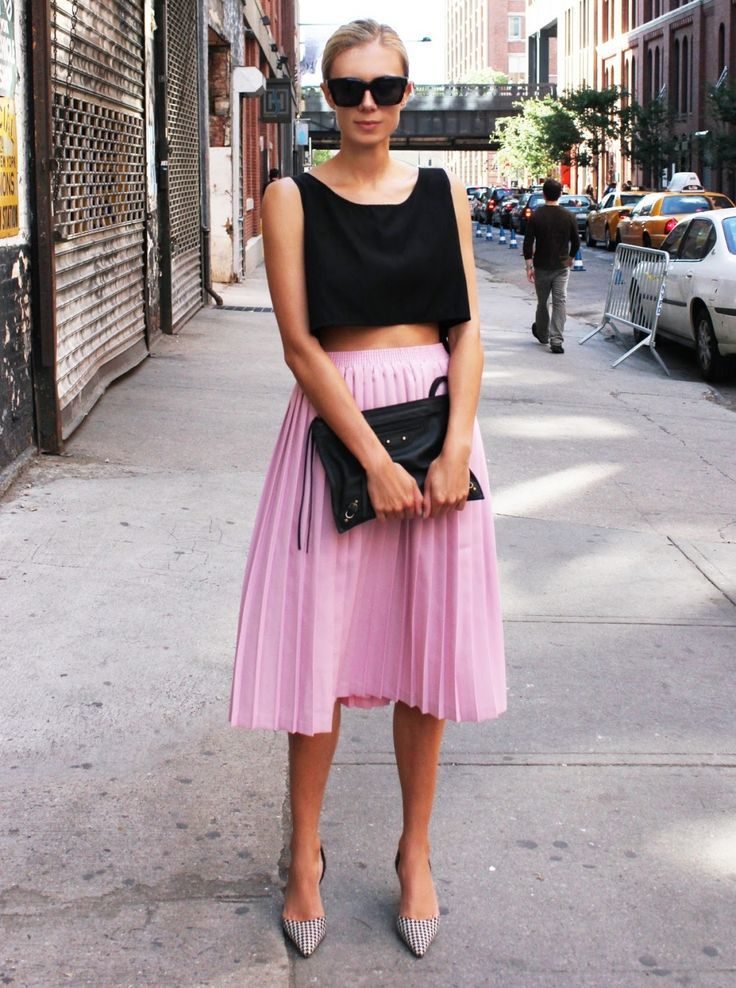 pink-pleated-skirt-and-crop-top