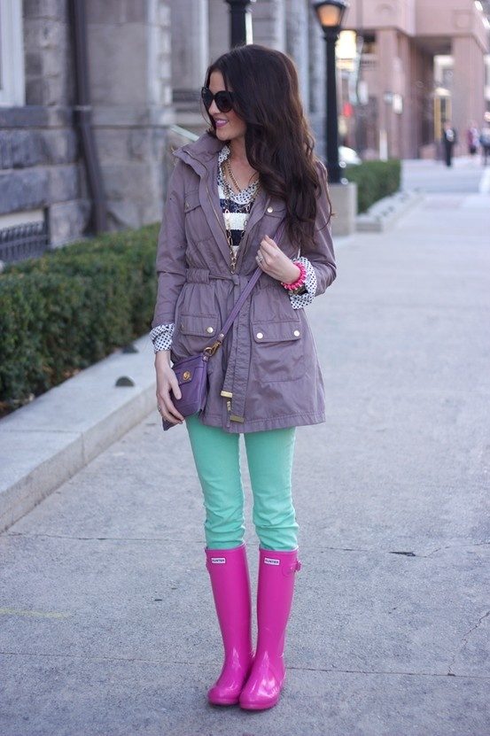 rainbow-outfit-with-rain-boots