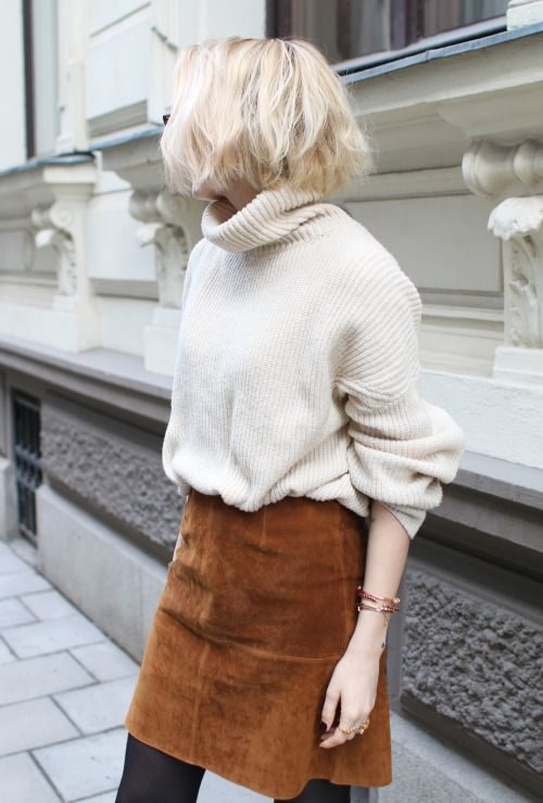 suede-skirt-and-sweater-outfit