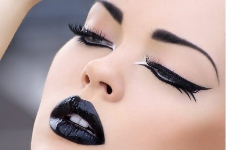 glittery-black-lipstick-1